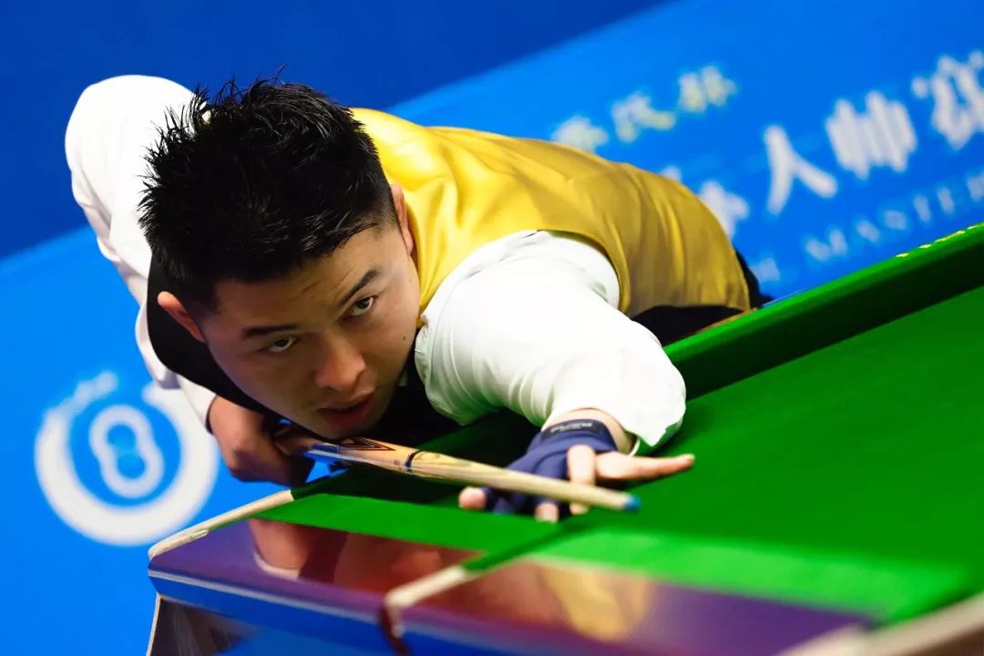 批评无疑更 批评无疑更